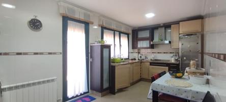 Casa - Chalet en venta en Sariegos de 162 m2 photo 0