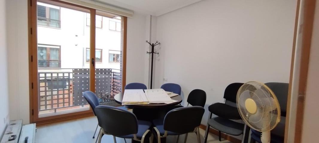 Piso en venta en Villaquilambre de 102 m2 photo 0