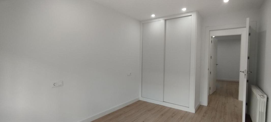 Piso en venta en León de 93 m2 photo 0