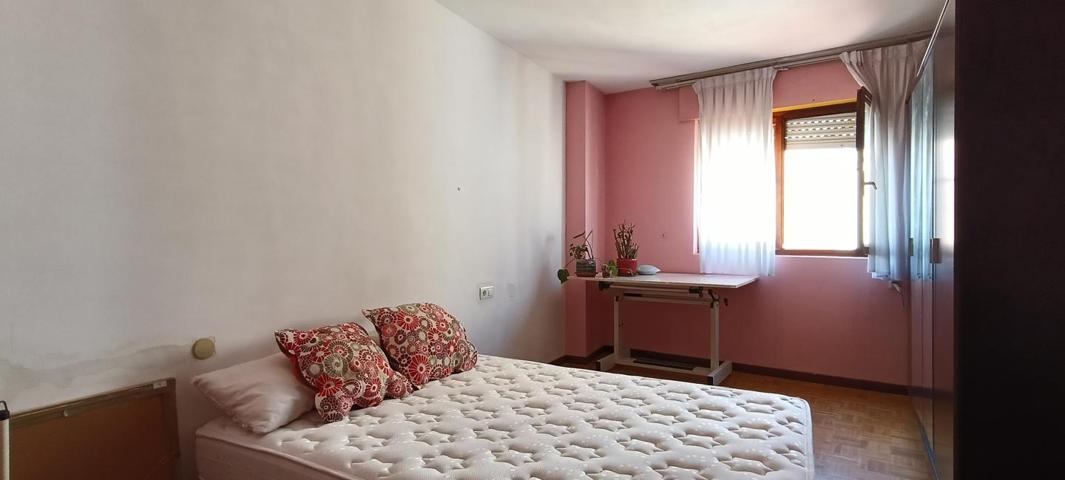 Habitación en alquiler en León de 1 m2 photo 0