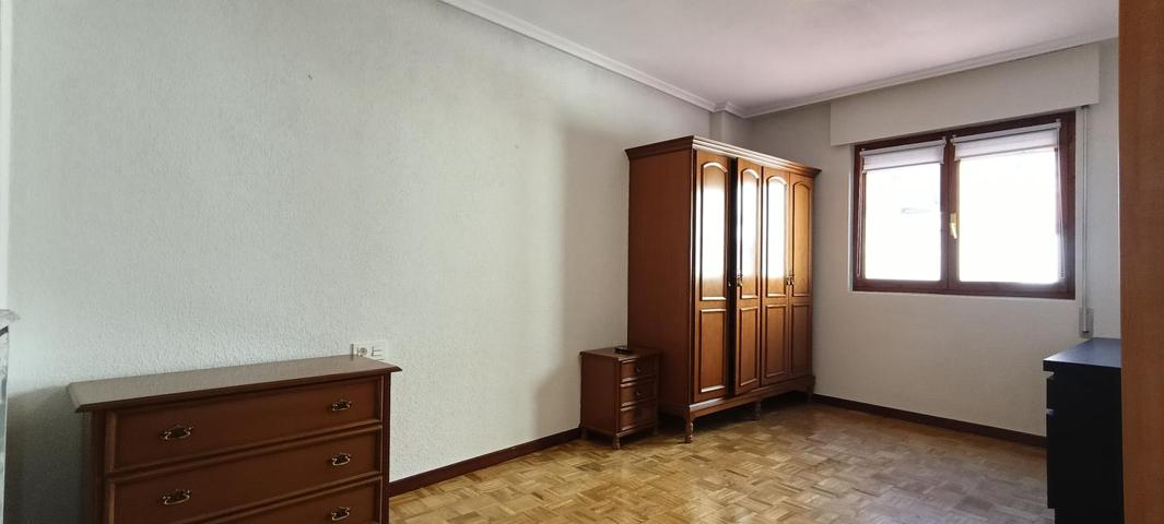 Piso en alquiler en León de 85 m2 photo 0