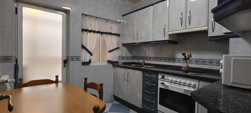 Piso en venta en León de 113 m2 photo 0