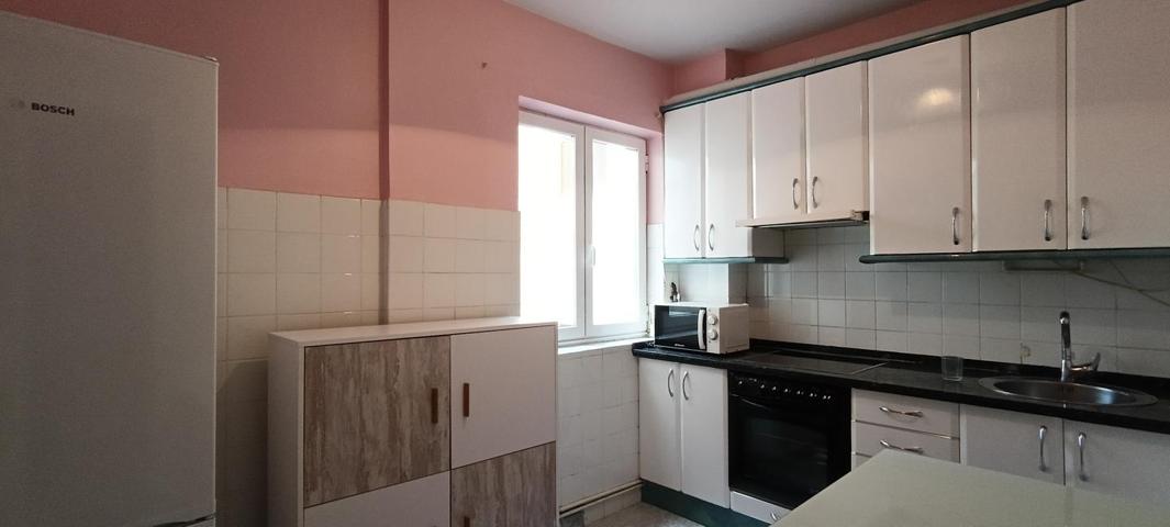 Piso en venta en León de 90 m2 photo 0