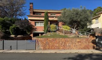 Xalet en Zona centro de Vallromanes photo 0