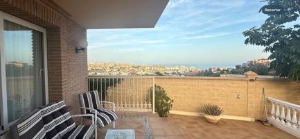 Villa seminueva 414 m2, 5 dorm. + bodega 3 baños y aseo, vistas a mar y parque. Piscina garajes photo 0