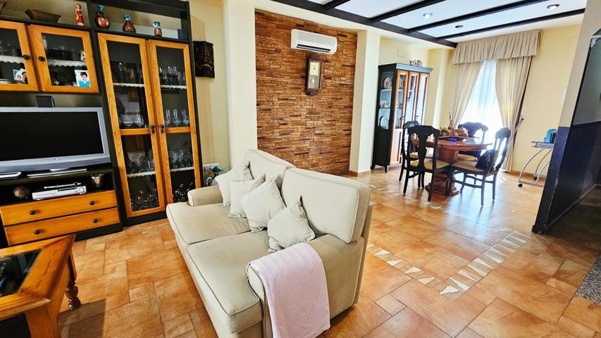 Unifamiliar Pareada En venta en Benalmádena Pueblo, Benalmádena photo 0