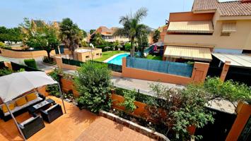Chalet Adosado en Pinos de Alhaurín, Alhaurín de la Torre (Málaga) photo 0