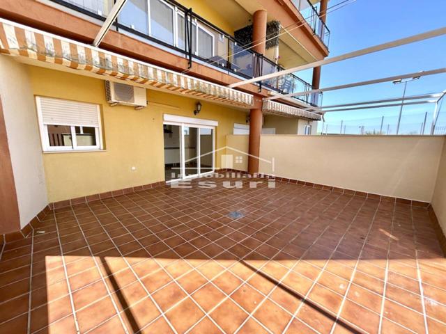 Apartamento en Isla Canela: Urbanización Privada con Piscina y Zonas Ajardinadas photo 0