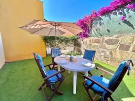 Esta encantadora casa pareada está disponible para la venta en la exclusiva Urbanización Privada Las Lomas, ubicada junt photo 0