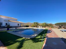 Villa En venta en Chinchilla de Monte-Aragón photo 0