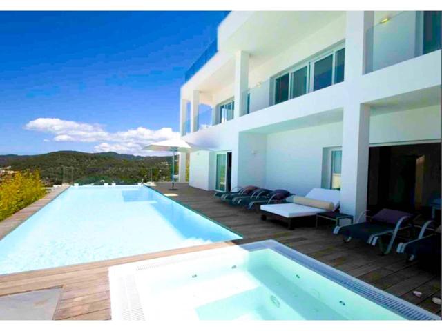 Se vende villa con vista panorámica al mar con licencia turística en Sant Josep Ibiza photo 0