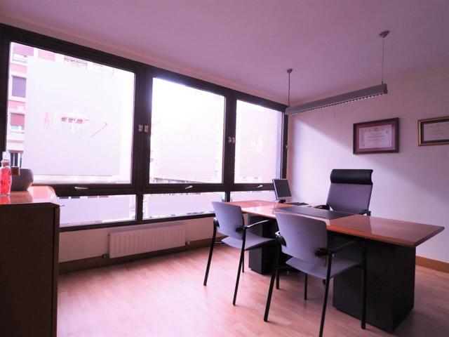Oficina en alquiler en Indautxu photo 0