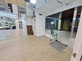 Local comercial en venta en Indautxu photo 0