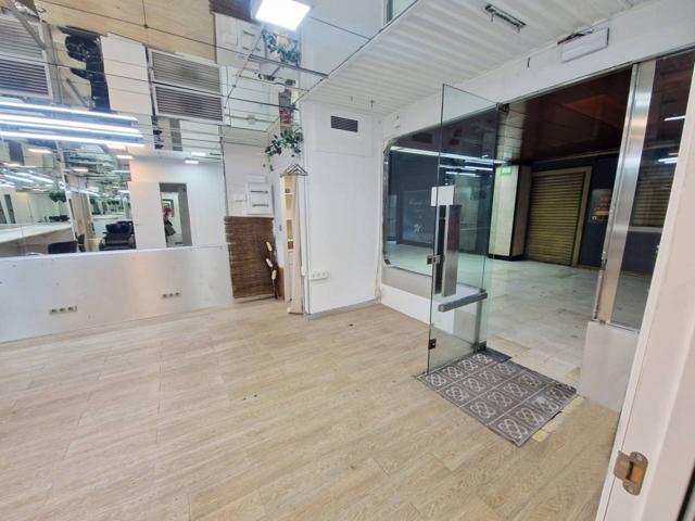 Local comercial en venta en Indautxu photo 0