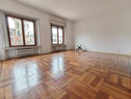 Piso en venta en el Ensanche, junto al parque Doña Casilda photo 0