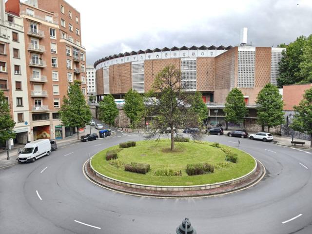 Piso en venta en Ametzola photo 0