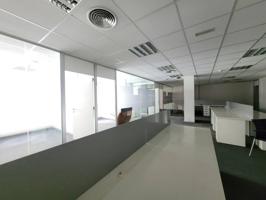 Oficina en alquiler en Licenciado Poza photo 0