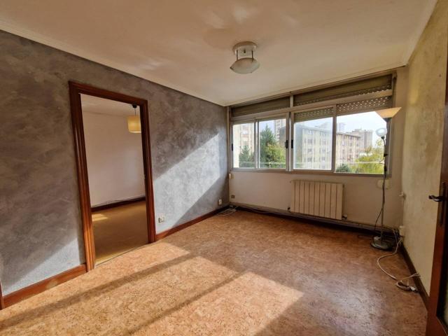 Piso en venta en Otxarkoaga photo 0