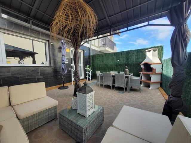 Chalet adosado en venta en Castro Urdiales photo 0