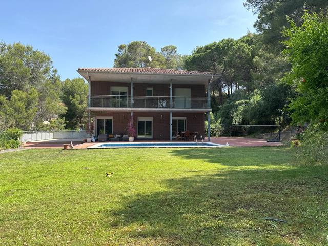 Casa En venta en Can Vialba, Abrera photo 0