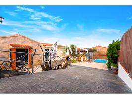 Casa - Chalet independiente en venta en avenida de Can Sucarrats 7, Rubí photo 0