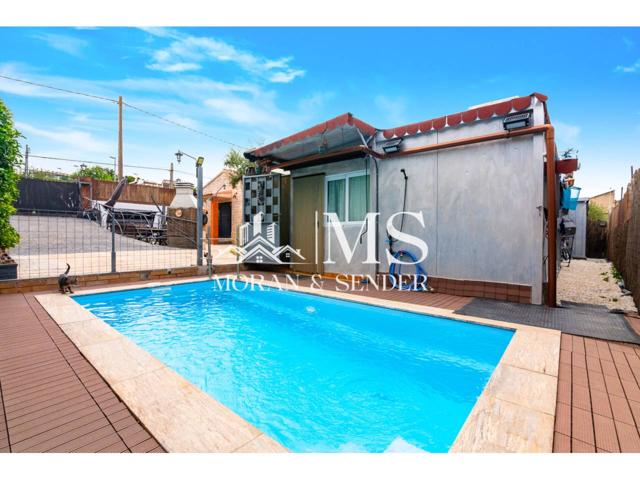 Casa - Chalet independiente en venta en avenida de Can Sucarrats 7, Rubí photo 0