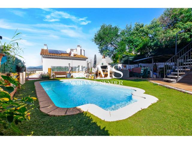 Dos casas adosadas con piscina y vistas únicas en Mas Mora, Tordera photo 0