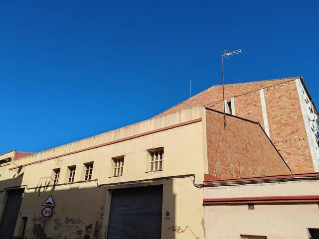 Espectacular solar para viviendas plurifamiliares y locales comerciales en Montcada i Reixach photo 0