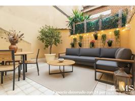 Casa adosada en pleno centro de Rubí. 3 grandes habitaciones más buhardilla. Garaje propio para 2 coches, varias terraza photo 0