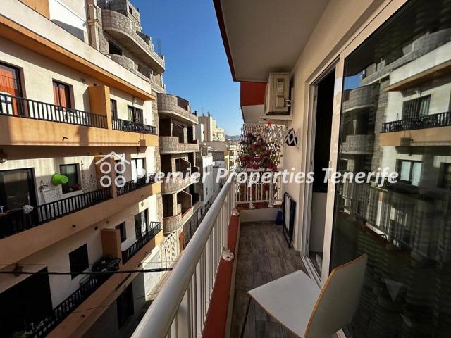 Apartamento con 1 dormitorio, Edificio Gloria, Los Cristianos, Arona photo 0