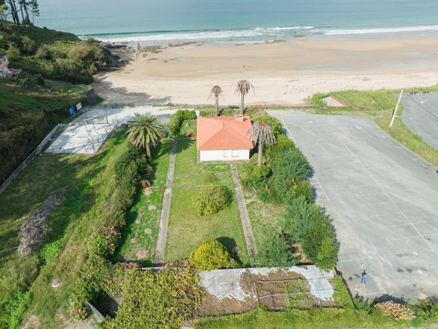 Villa En venta en Pontedeume photo 0