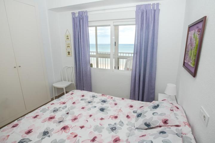 APARTAMENTO FRENTE AL MAR! 1RA LINEA DE PLAYA GANDIA photo 0