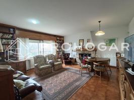 Chalet independiente con apartamento y garaje – ¡210 m² en parcela de 600 m²! photo 0