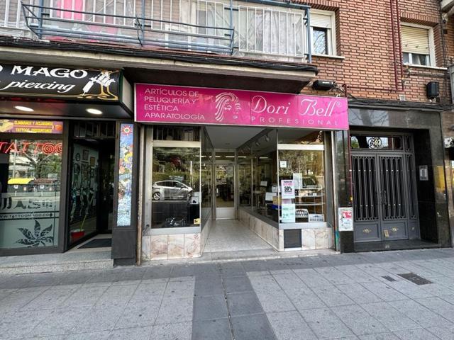 Local En venta en Carabanchel, Vista Alegre, Madrid photo 0