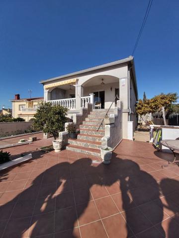 Villa En venta en El Vendrell photo 0