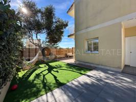 Villa En venta en Creixell photo 0