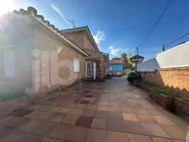 Unifamiliar Separadas En venta en Sant Cugat Del Vallès photo 0
