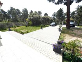 Venta de villa en Pinar Jardín photo 0