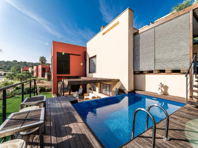 Chalet unifamiliar en venta en Benahavís photo 0