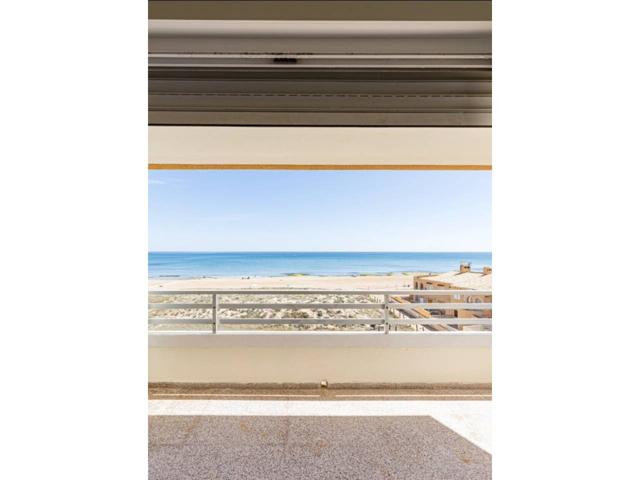 Apartamento en primera linea con fantasticas vistas al mar y a la playa en La Mata photo 0