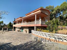 CASA AMPLIA - PARCELA PLANA - PISCINA photo 0
