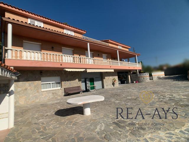 CASA AMPLIA - PARCELA PLANA - PISCINA photo 0