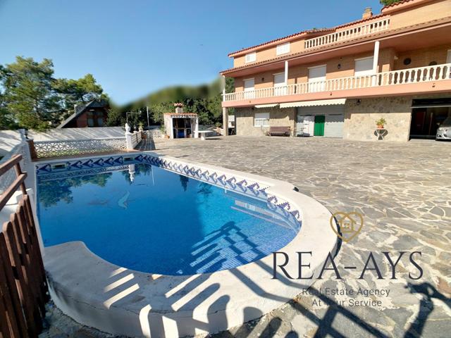 CASA AMPLIA - PARCELA PLANA - PISCINA photo 0
