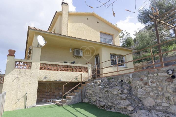 CASA EN VENTA - VALLIRANA photo 0