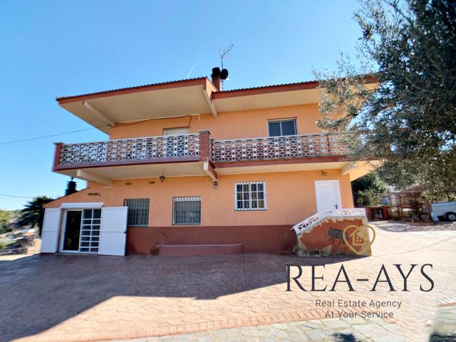 CASA POSIBILIDAD PARA DOS FAMILIAS - PISCINA - VALLIRANA photo 0