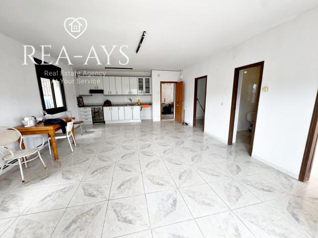 CASA ADAPTADA PARA DOS VIVIENDAS - VALLIRANA photo 0