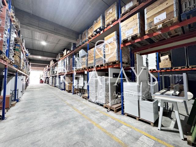 NAVE INDUSTRIAL - SEMINUEVA - VALLIRANA - BARCELONA photo 0