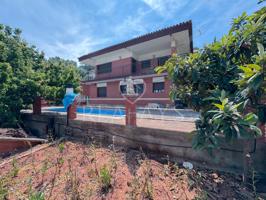 CASA CON AMPLIA PISCINA - VALLIRANA - BARCELONA photo 0