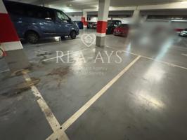 Plaza de garaje en venta en Castelldefels – ¡Comodidad y seguridad para tu vehículo! photo 0