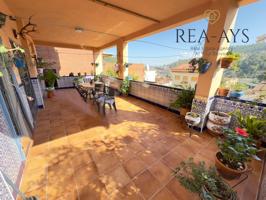 Casa amplia, luminosa y lista para entrar a vivir – Cerca del centro de Vallirana photo 0